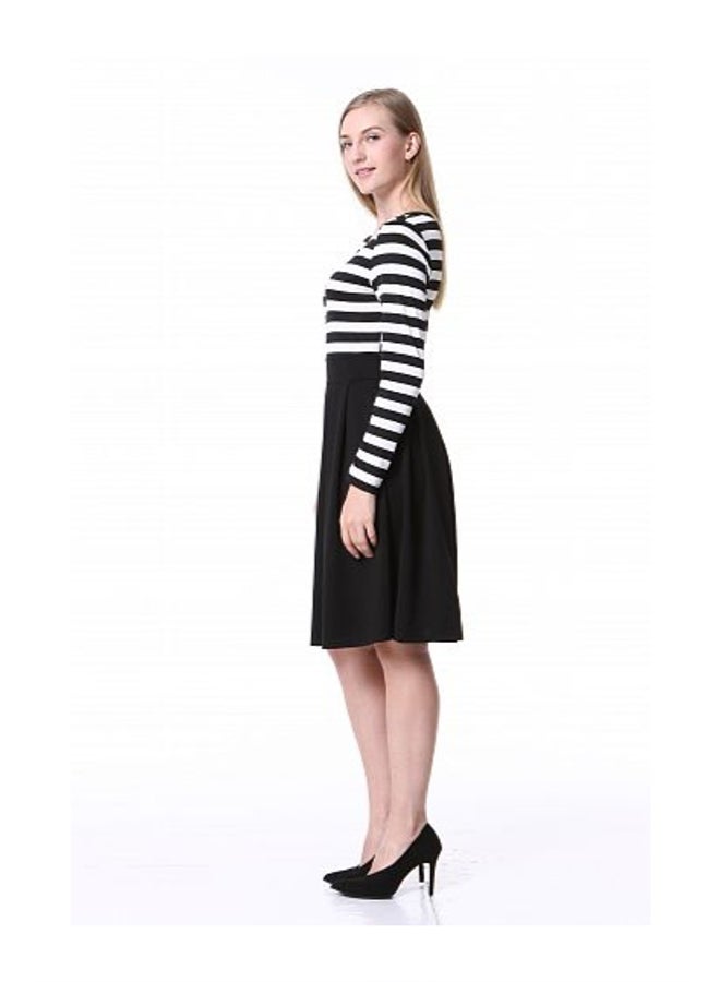 Mixfeer Short Sleeve Swing Midi Dress Dark Blue  - Image 4