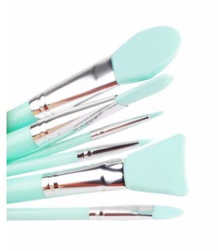 مجموعة من 6 قطع من فرش مستحضرات التجميل المصنوعة من السيليكون أخضر/فضي - Image 4