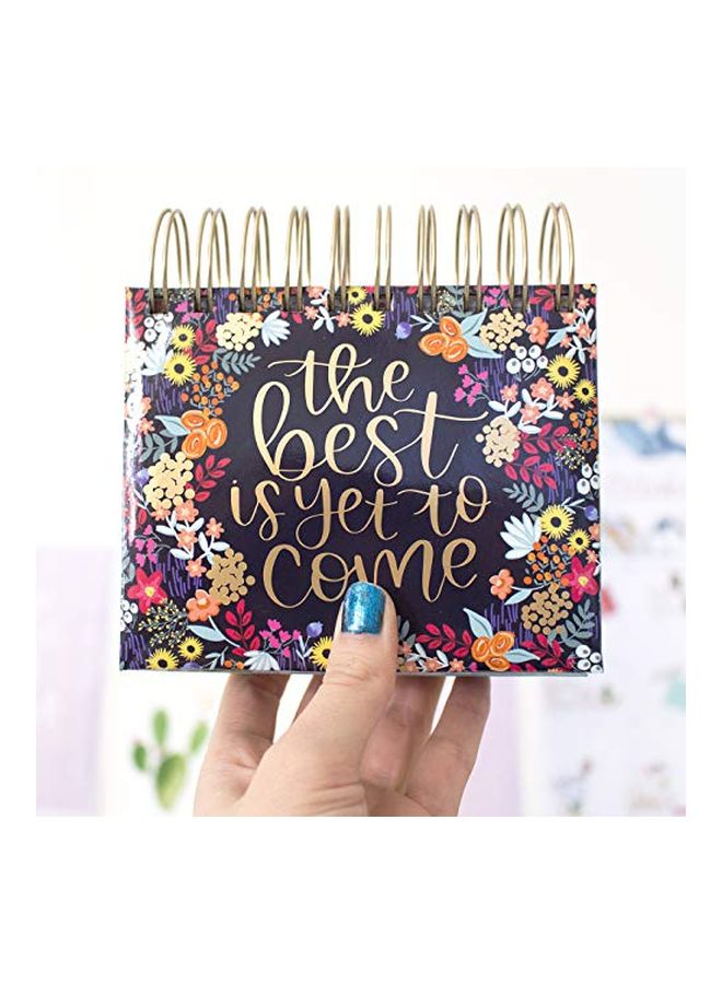 بلوم ديلي بلانرز تقويم قلاب بحامل وعبارات مقتبسة أسود/ أزرق/ ذهبي - Image 3