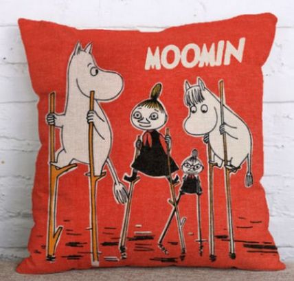 Printed Cushion Cover Red/White/Black - Image 2