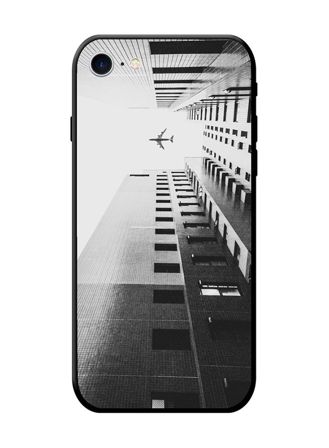 إس واي إن غطاء حماية واق لهاتف أبل آيفون 8 متعدد الألوان