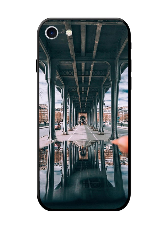 إس واي إن غطاء حماية واق لهاتف أبل آيفون 8 متعدد الألوان