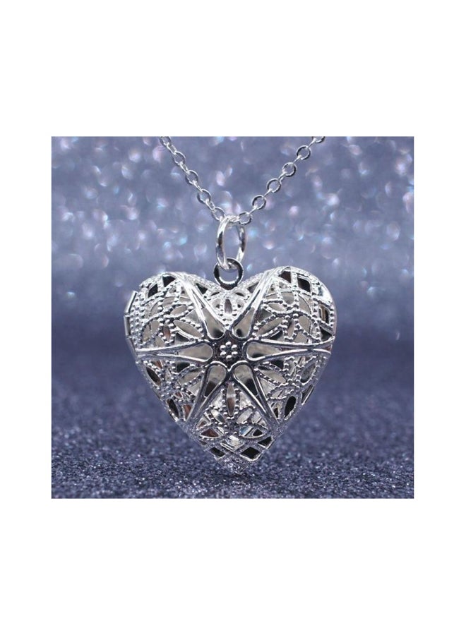 Generic - Heart Shaped Locket Pendant Necklace - Image 1
