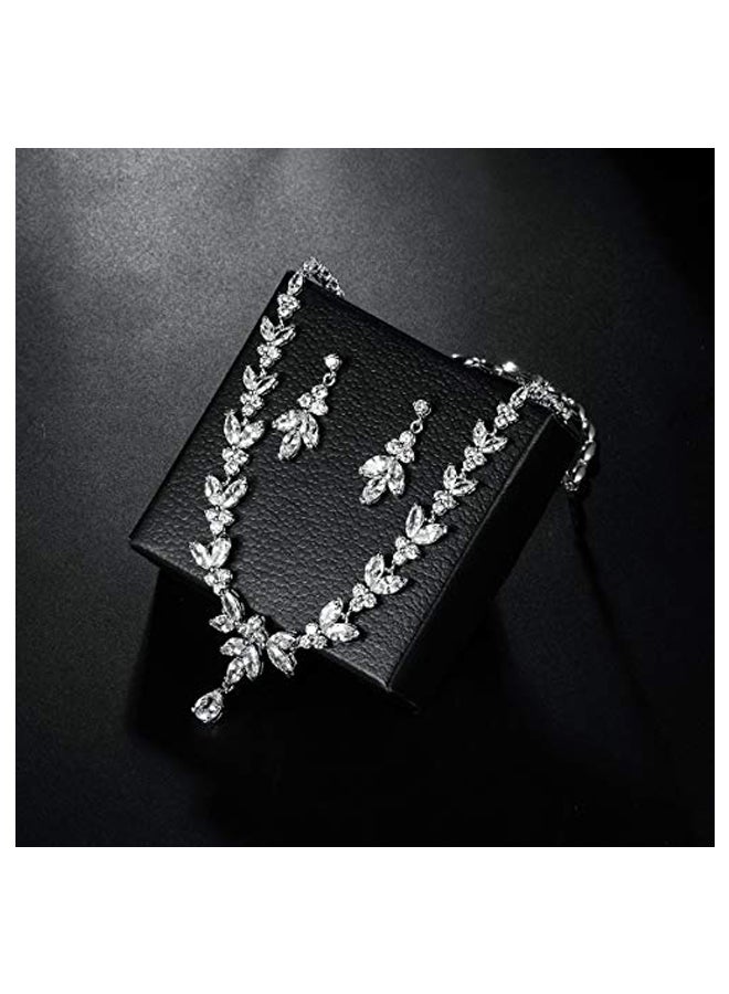 ويمان جولري - Silver Plated Cubic Zirconia Studded Necklace And Drop Earrings Set - Image 1