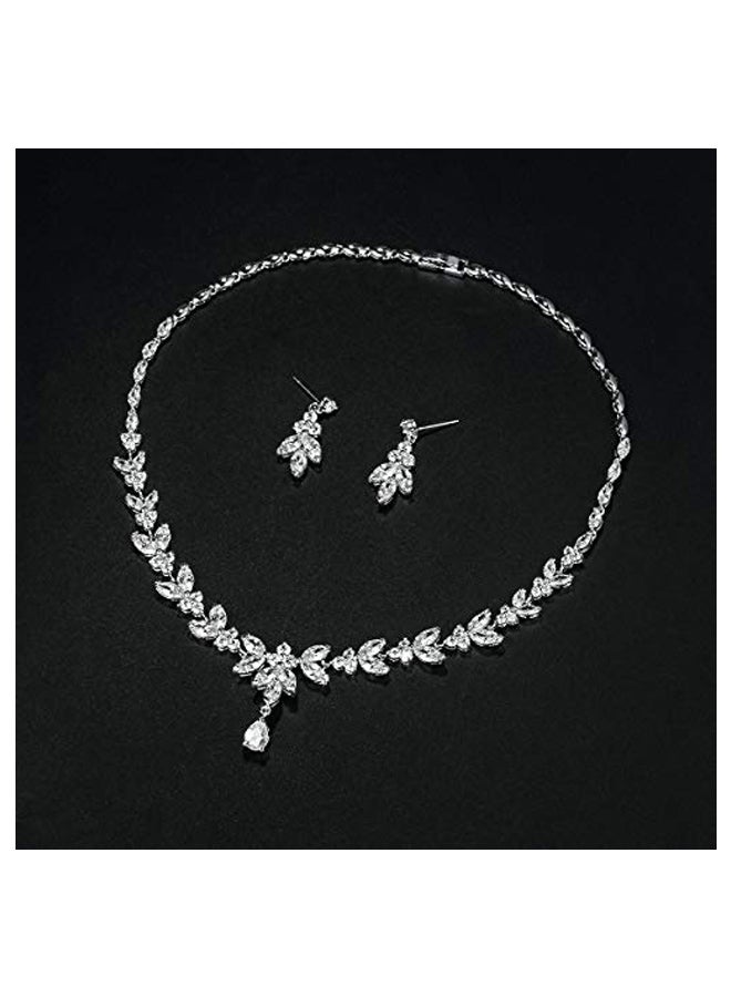 ويمان جولري - Silver Plated Cubic Zirconia Studded Necklace And Drop Earrings Set - Image 1