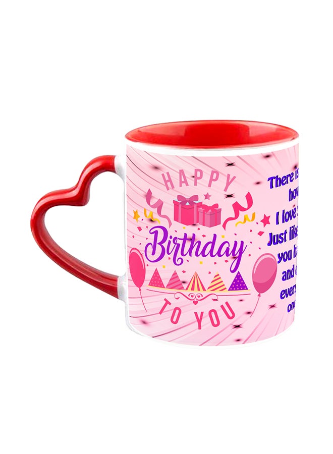 مج قهوة من السيراميك بمقبض قلب أبيض وأحمر مع تصميم بعبارة "Happy Birthday To Mom" طراز 113