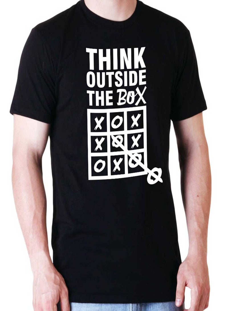 أف إم ستايلز تيشيرت بأكمام قصيرة بطبعة عبارة "Think Outside The Box" أسود - Image 3