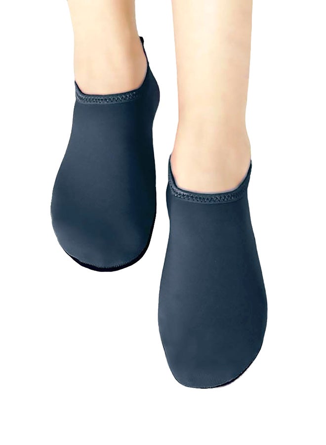 Generic - Pair Of Non-Slip Swimming Socks XL - Image 1
