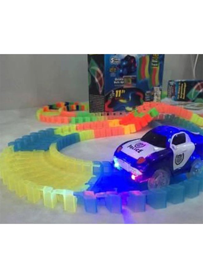 ماجيك تراكس مسار سيارات سحري قابل للثني من 165 قطعة - Image 2