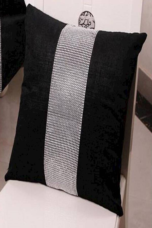 غطاء وسادة ديكور أسود/فضي - Image 4