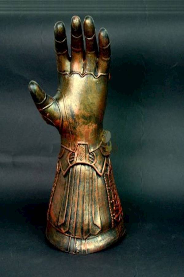 Avengers Thanos Gauntlet Glove Toy Model  - Image 3