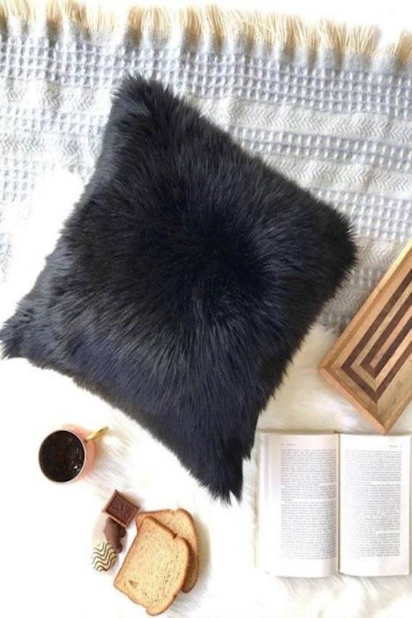 Generic - Soft Fur Cushion With Filling Polyester Black 40x40centimeter - Image 1