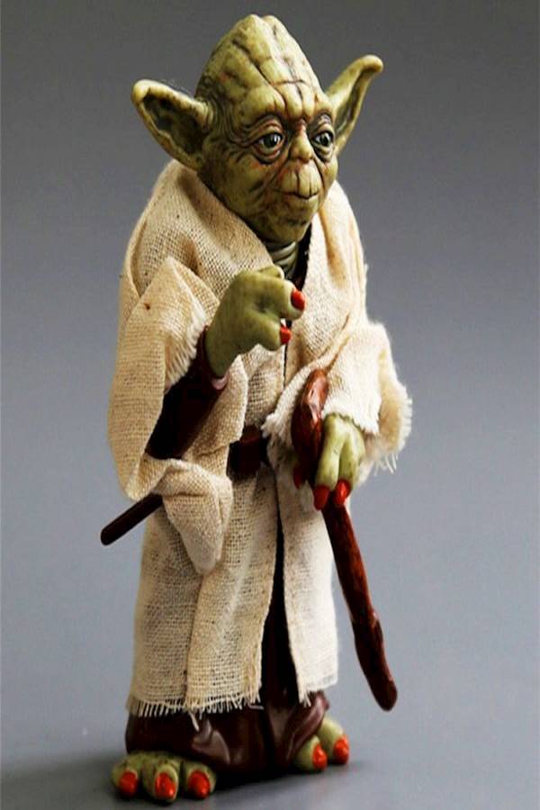 Star Wars - Master Yoda Action Statue  - Image 2
