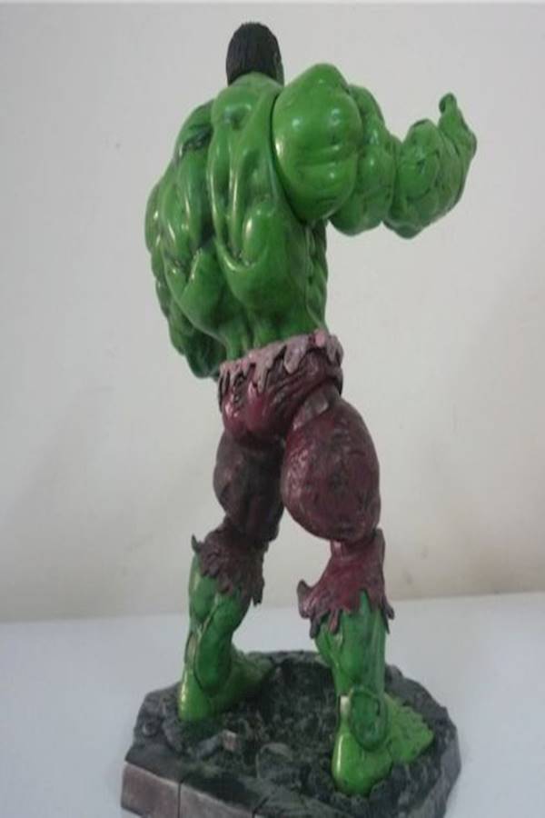 Generic - Avengers Edition Hulk Toy Model - Image 1