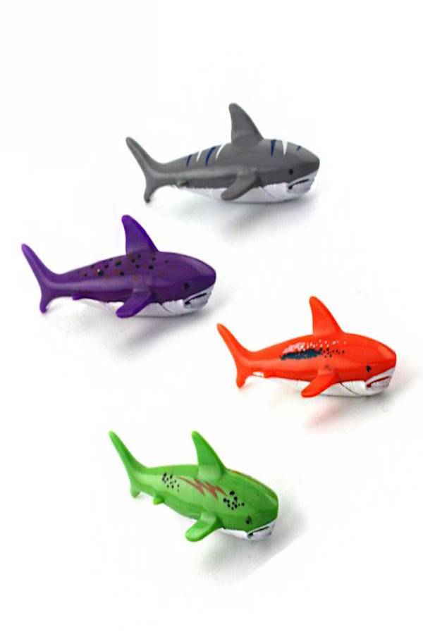 4-Piece Underwater Throw Shark Set - Image 3