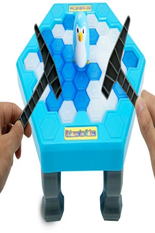 Penguin Trap Ice Breaking Puzzle Game  - Image 3