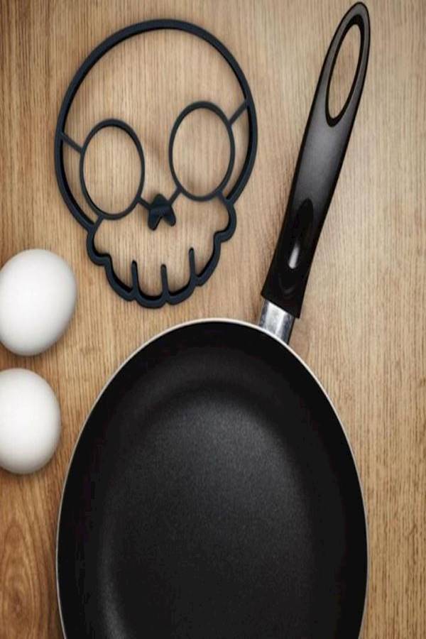 Cranial Shaped Egg Ring Mold Black - Image 5