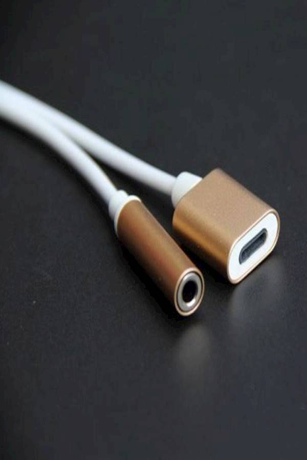 Generic - Headphone Adapter For Apple iPhone White/Gold - Image 1