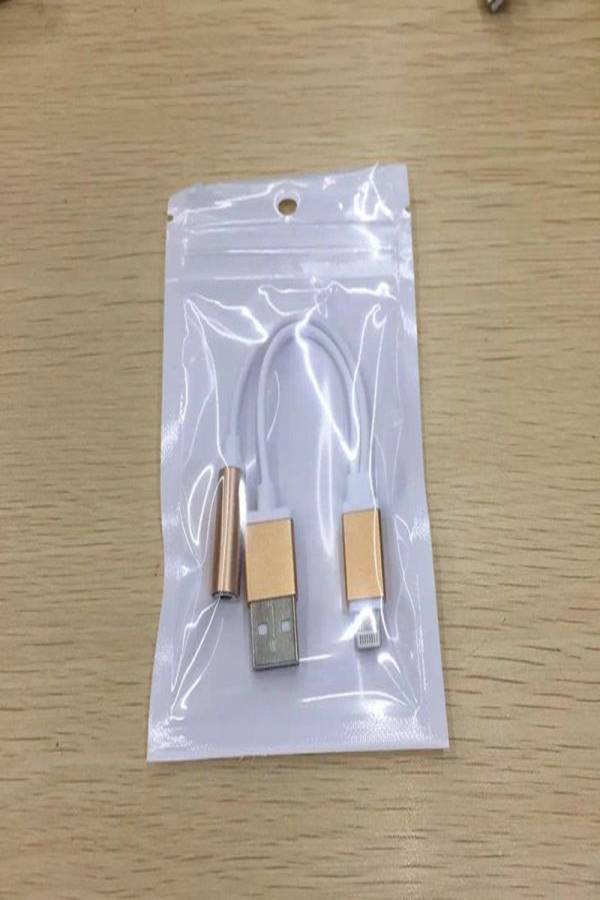 Generic - Headphone Adapter For Apple iPhone White/Gold - Image 1