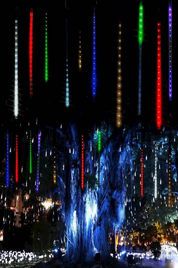 أنابيب إضاءة مقاومة للماء تعمل بالطاقة الشمسية مزودة بـ 360 مصباح LED للاستحمام النيزكي متعدد الألوان 30سنتيمتر - Image 5