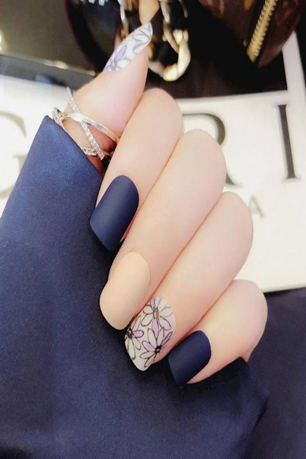 24-Piece Matte Fake Nail Sticker Multicolour - Image 2