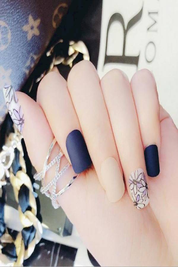 24-Piece Matte Fake Nail Sticker Multicolour - Image 3