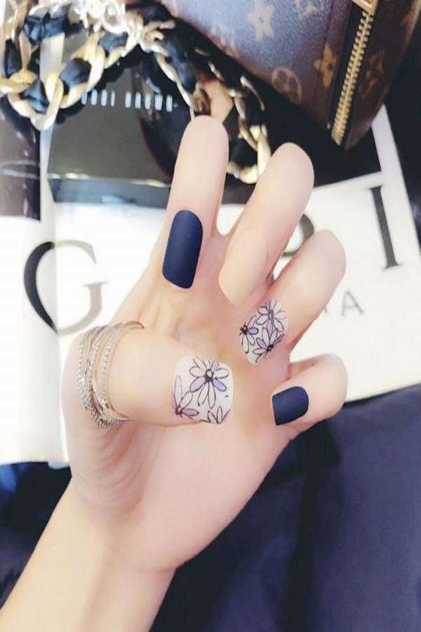 24-Piece Matte Fake Nail Sticker Multicolour - Image 4