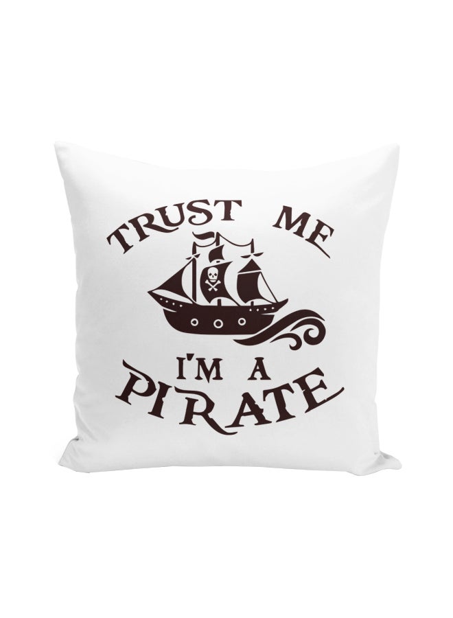 وسادة زينة بطبعة كلمة "Pirate" البني/الأبيض 16x16بوصة - Image 1