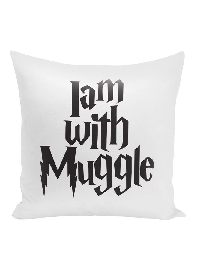 وسادة ديكور بطبعة تحمل عبارة I Am With Muggle أبيض/ أسود 16x16بوصة - Image 1