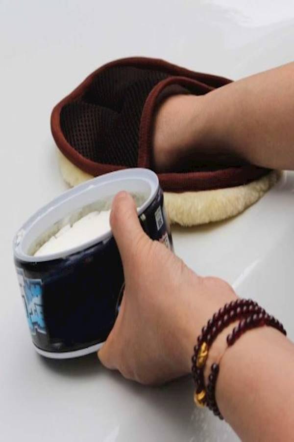 Generic Car Cleaning Glove  - Image 4