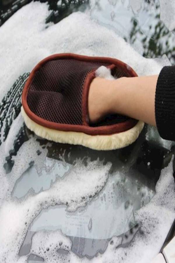 Generic Car Cleaning Glove  - Image 5