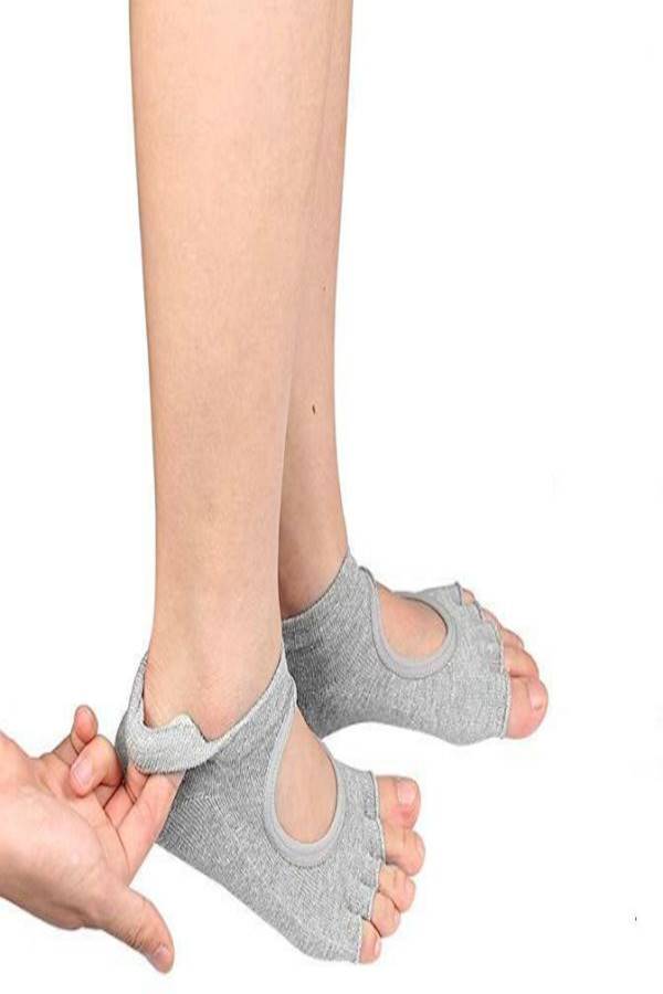 UBOYLI Non slip Yoga socks half toe grip anti skid cotton socks - Image 3