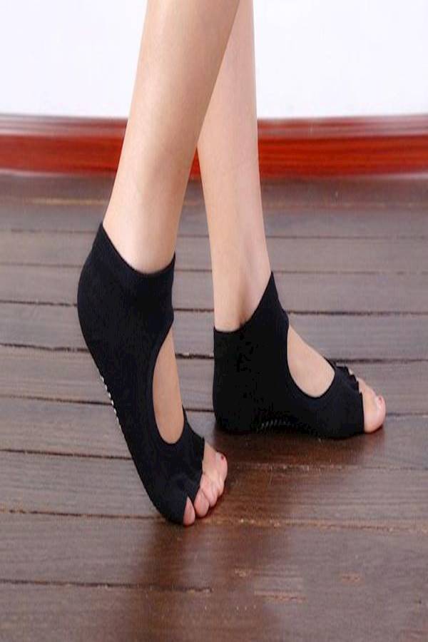 Womens Non Slip Yoga Socks - v1555476644/N23818412A_2