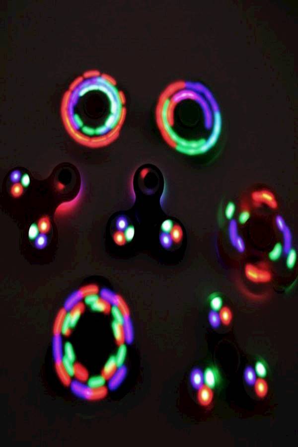 ماركة غير محددة - سبنر ثلاثي مزود بإضاءة LED - Image 1