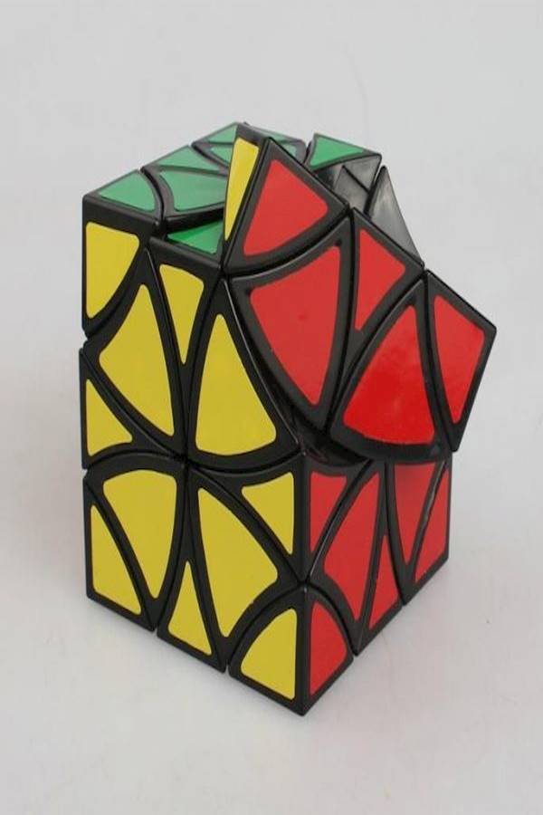 مكعب روبيك على شكل بتلة . - Image 2