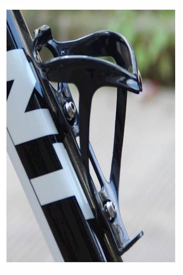 حامل زجاجة مياه بلاستيكي للدراجات الجبلية من تشكيلة إكسسوارات الدراجات - Image 2