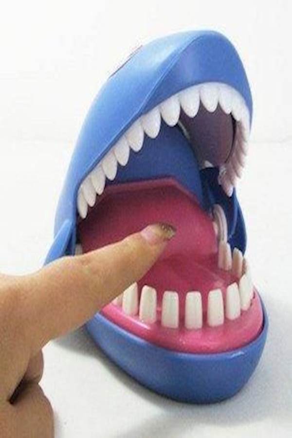Large Shark Mouth Dentist Bite Finger Game Funny Novelty Gag Toy For Kids Children Play Fun  - Image 3