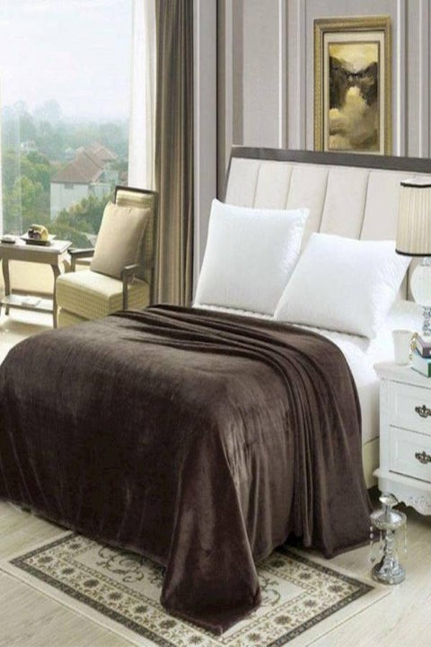 Polyester King Size Solid Pattern Blankets