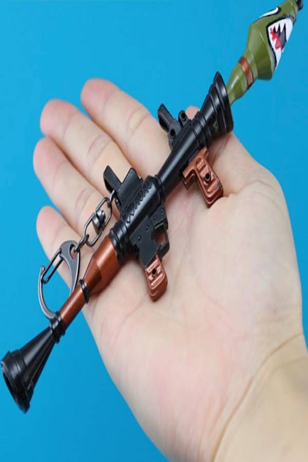 Rocket Launcher Model Keychain Black/Maroon/Green - Image 3