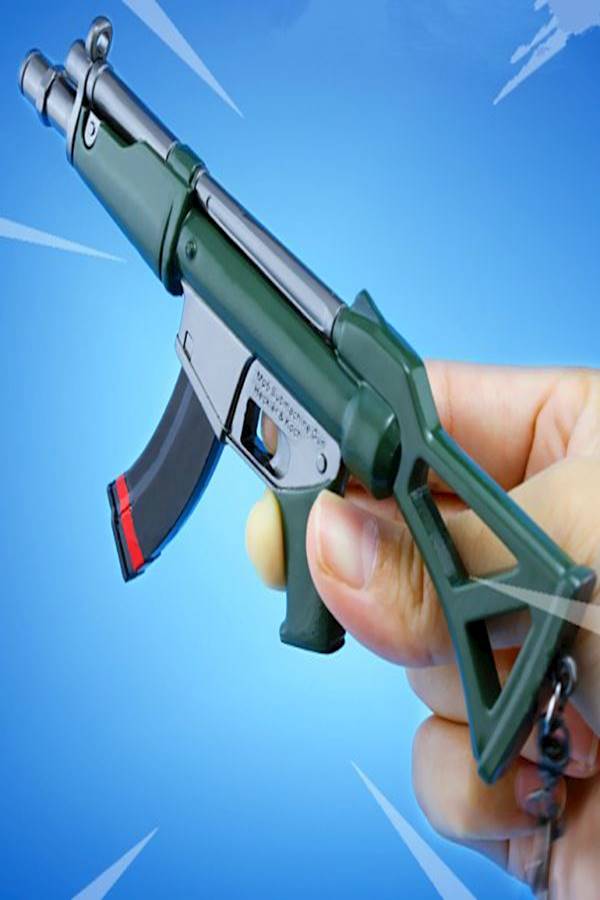 Generic - Mp5 Submachine Gun Model Keychain Green/Black/Silver - Image 1