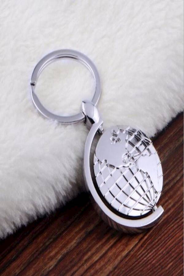 Globe Alloy Metal Key Holder Casual Key Chain - Image 4