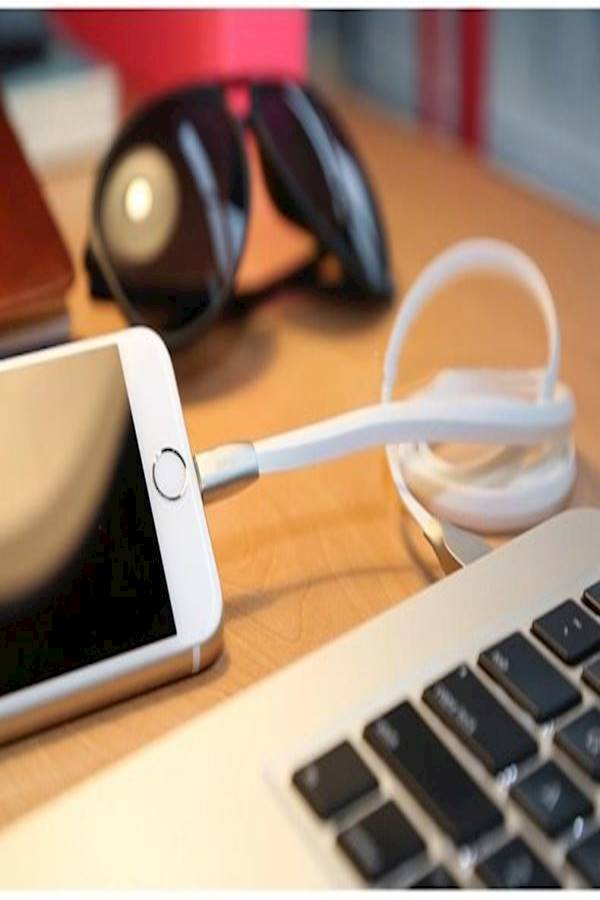 Generic - Lightning Charging Cable For Apple - Image 1