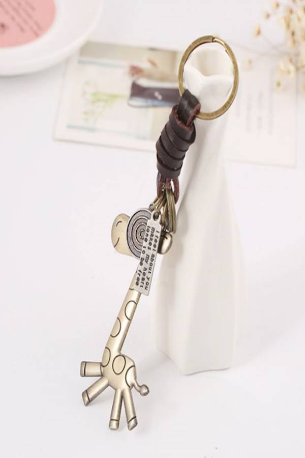 Fashion Pure Manual Weaving Retro Punk Cute Giraffe Cartoon Key Holder Leather Metal Key Chain - Image 4