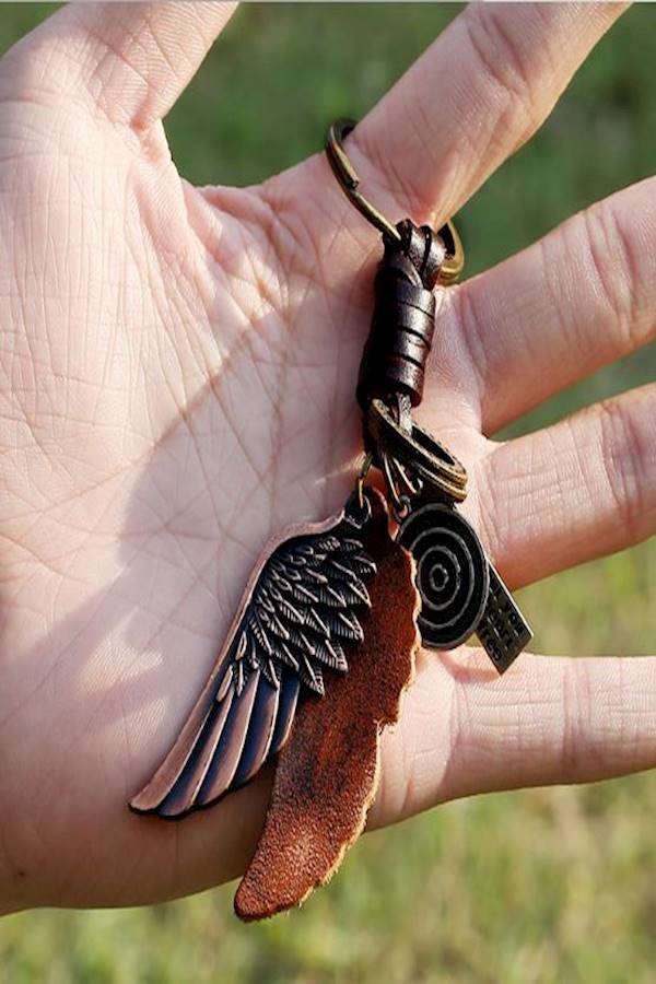 European And American Punk Jewelry Atmospheric Alloy Wings Leather Vintage Braided 'S Leather Key Chain - Image 2
