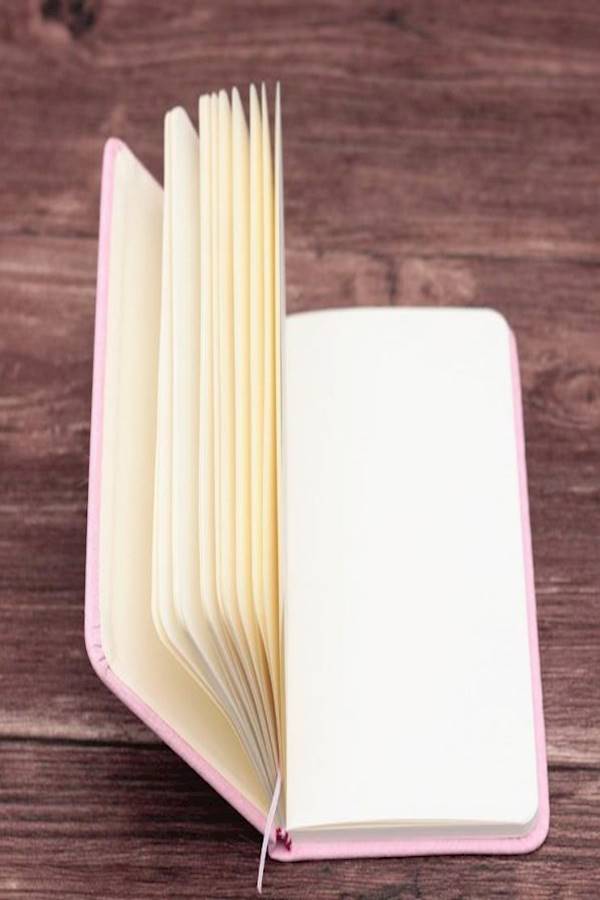 Generic Unicorn Heart Notebook With Pencil Set Pink  - Image 4