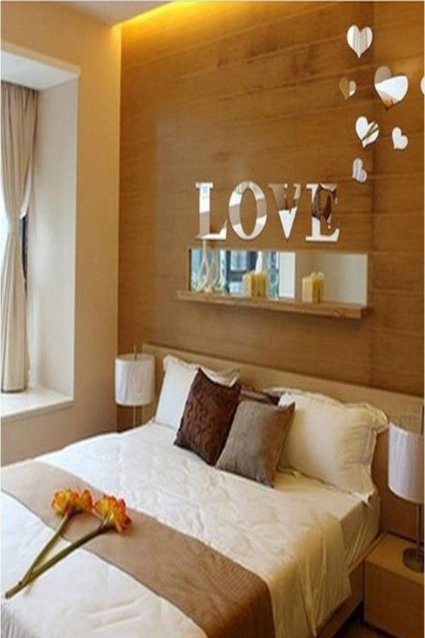 ملصق جداري مرآة على شكل أحرف LOVE لزينة المنزل ثلاثي الأبعاد مصنوع من الأكريليك متعدد الألوان - Image 1
