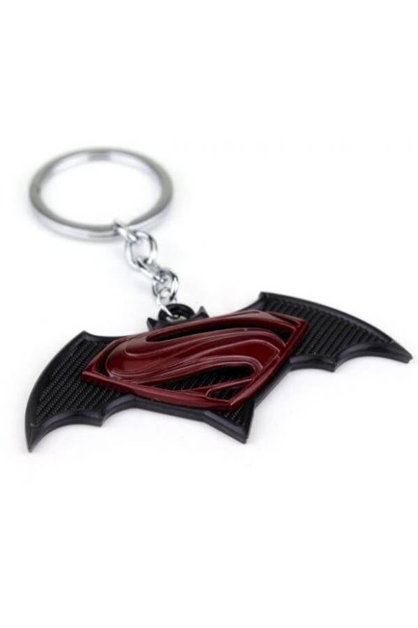 سلسلة مفاتيح مصنوعة من خليط الزنك المعدني على شكل رمز الخفاش لباتمان فوقه علامة سوبرمان - Image 2