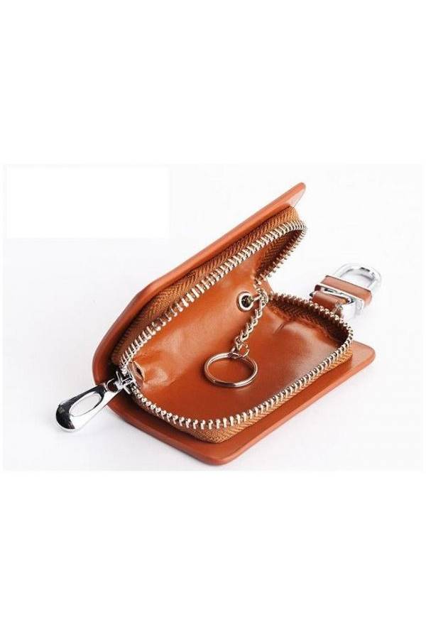 سلسلة مفاتيح بتصميم حافظة حماية من الجلد مزينة بشعار سيارة نيسان - Image 4