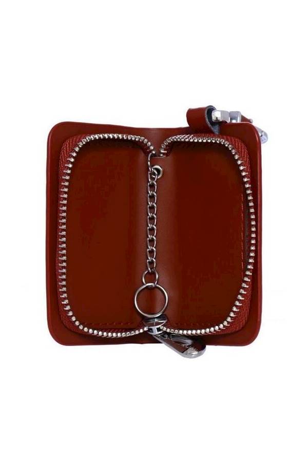 سلسلة مفاتيح بتصميم حافظة حماية من الجلد مزينة بشعار سيارة نيسان - Image 5