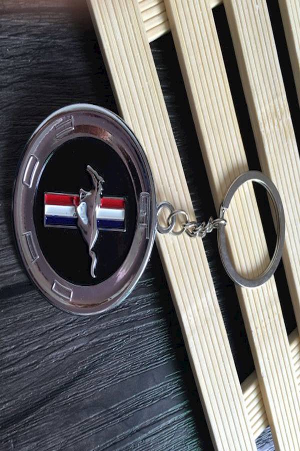 Creative Ford Mustang Metal Car Mark Key Chain - Image 2